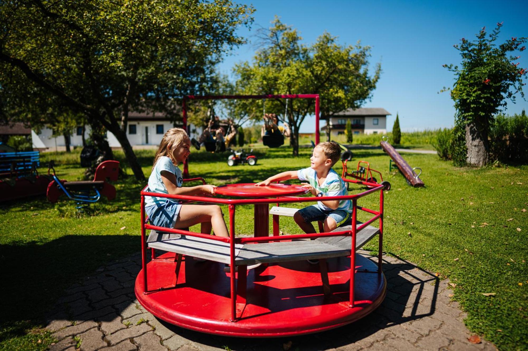 Erlebnisbauernhof Tschom Sankt Kanzian am Klopeiner See Extérieur photo